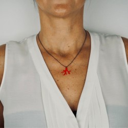 Pendentif femme corail rouge émail or rose 18kt collier