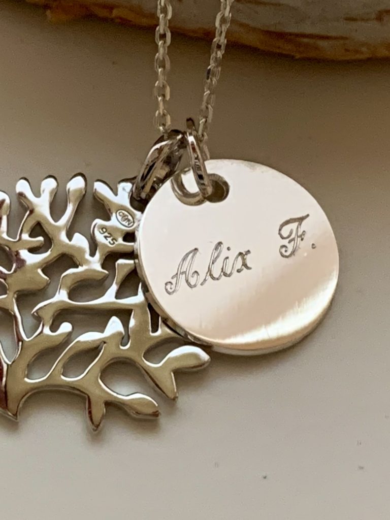 Collier gravure médaille personnalisable