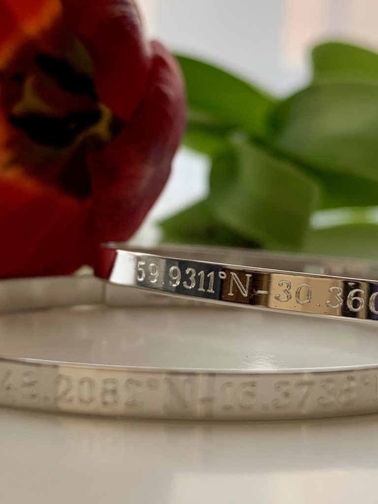 Bracelet gravé femme