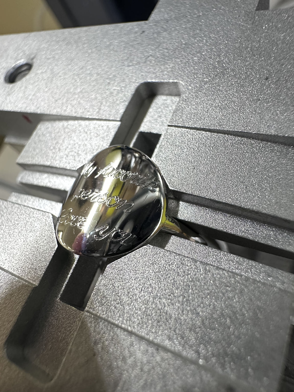Gravure bijoux et objet en argent massif bruxelles