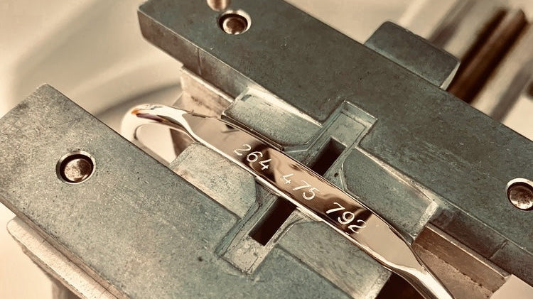 Bijouterie Mons : bracelet jonc en argent à graver femme 