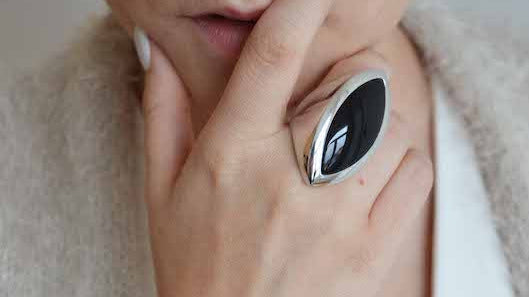Bijouterie Andenne : bague en goutte femme en argent 
