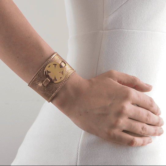 Bracelet de manchette en cuir femme