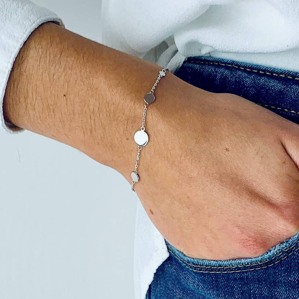 Bracelet pastille initiale à graver femme