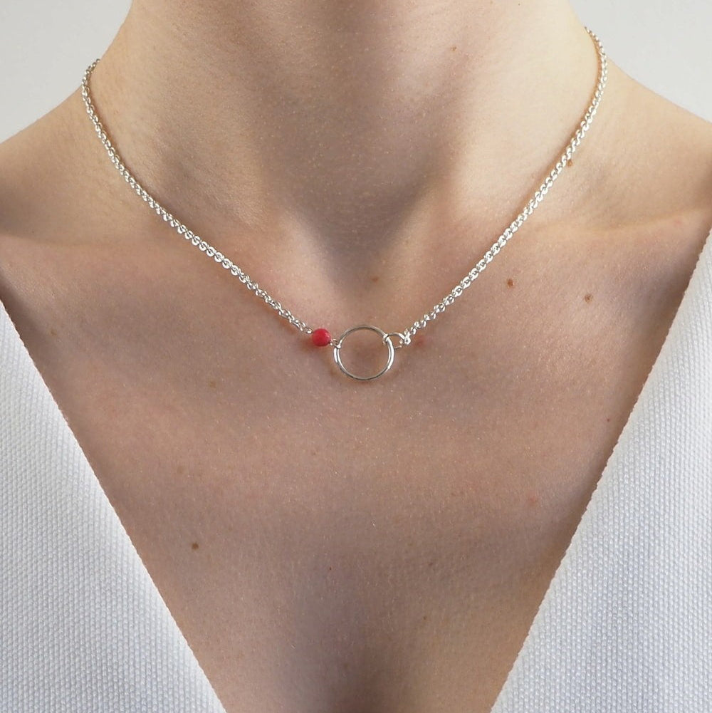 Collier cercle corail femme