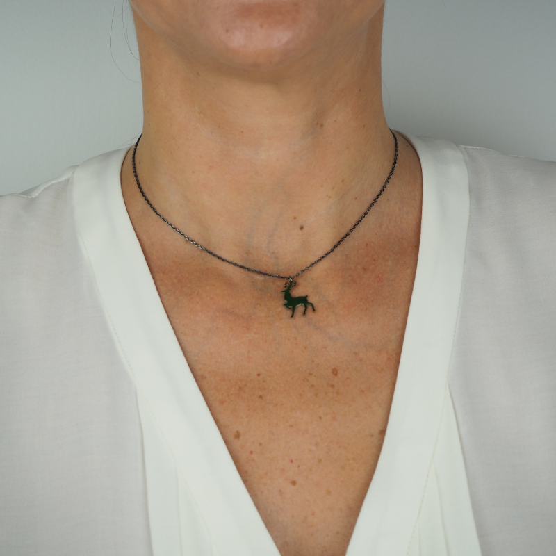Collier cerf émail femme