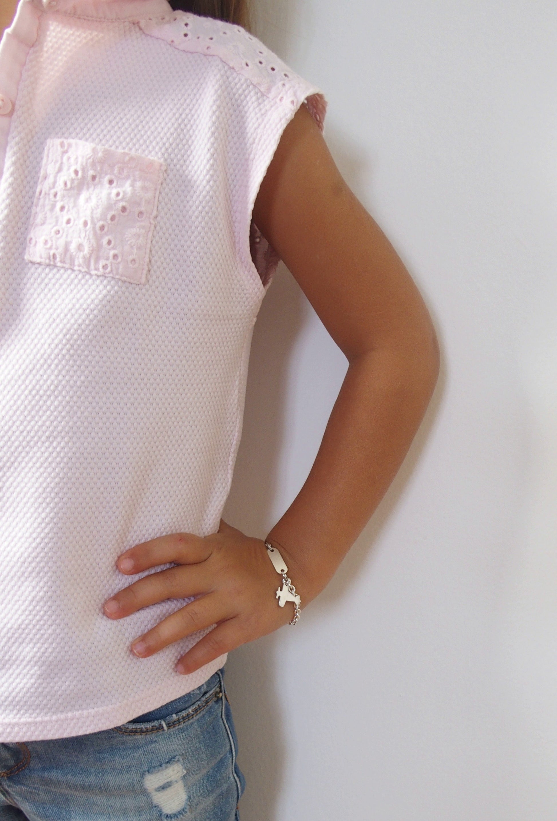 Bracelet avion argent personnalisé enfant