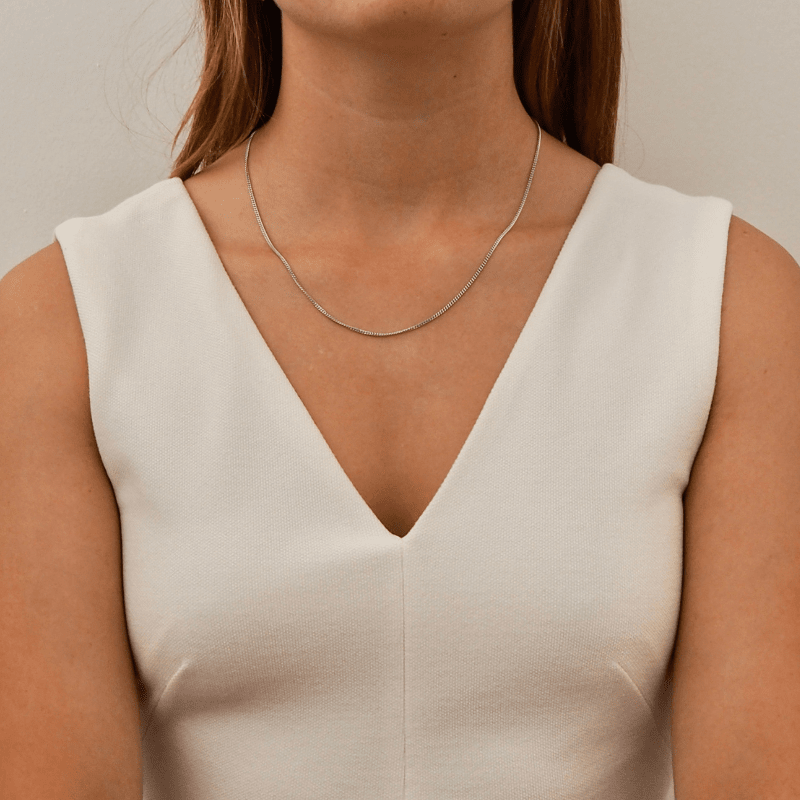 Chaîne maille gourmette argent pour femme portée