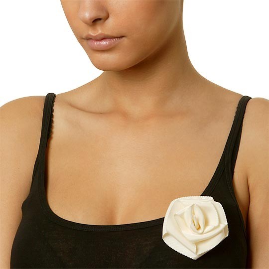 Broche tissus fleur rose femme