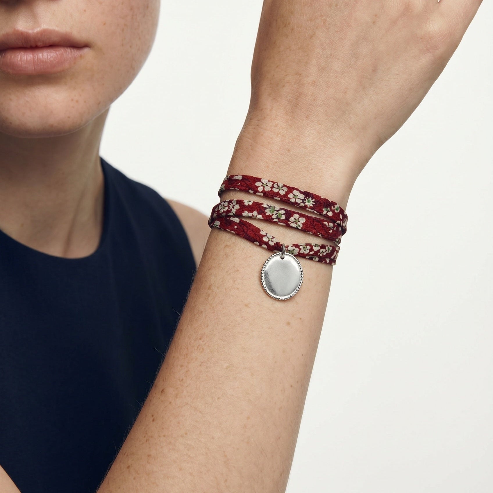 Bracelet Liberty 3 tours médaillon perlé personnalisé femme
