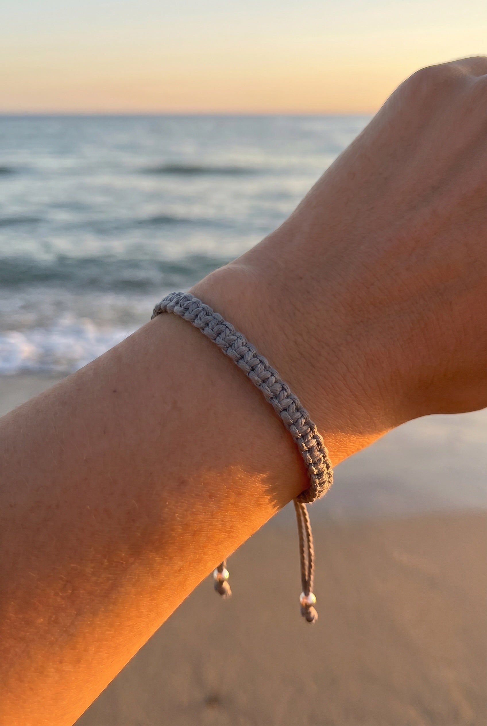 Men's macramé bracelet