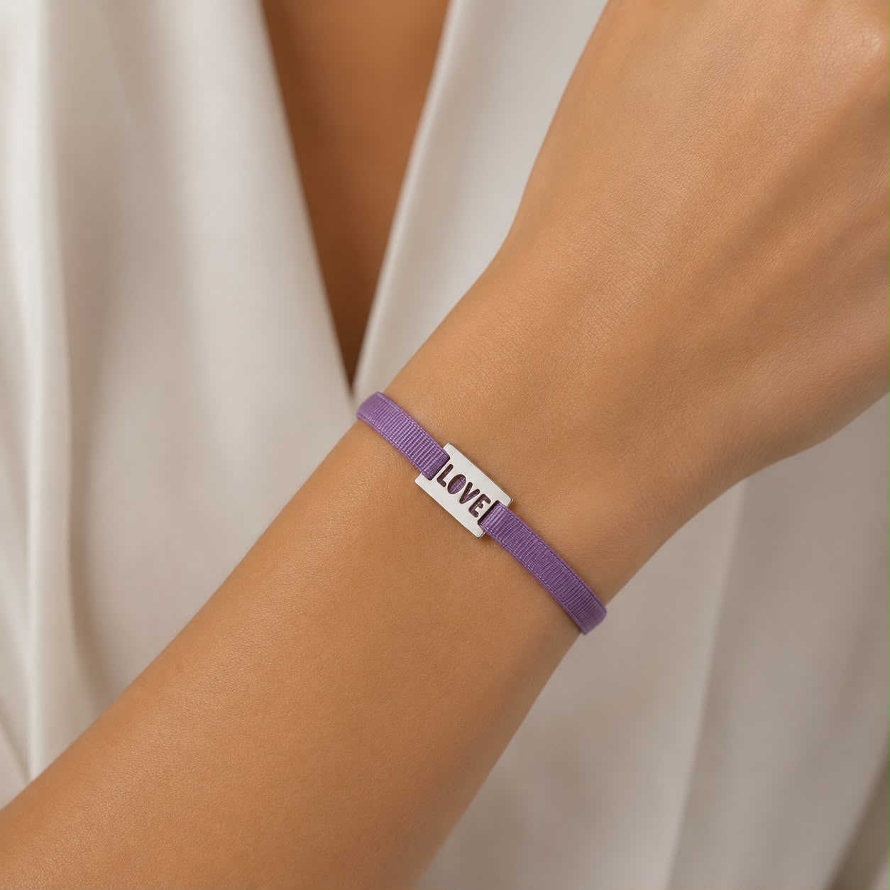 Gepersonaliseerde armband met liefdesmedaille voor vrouwen 