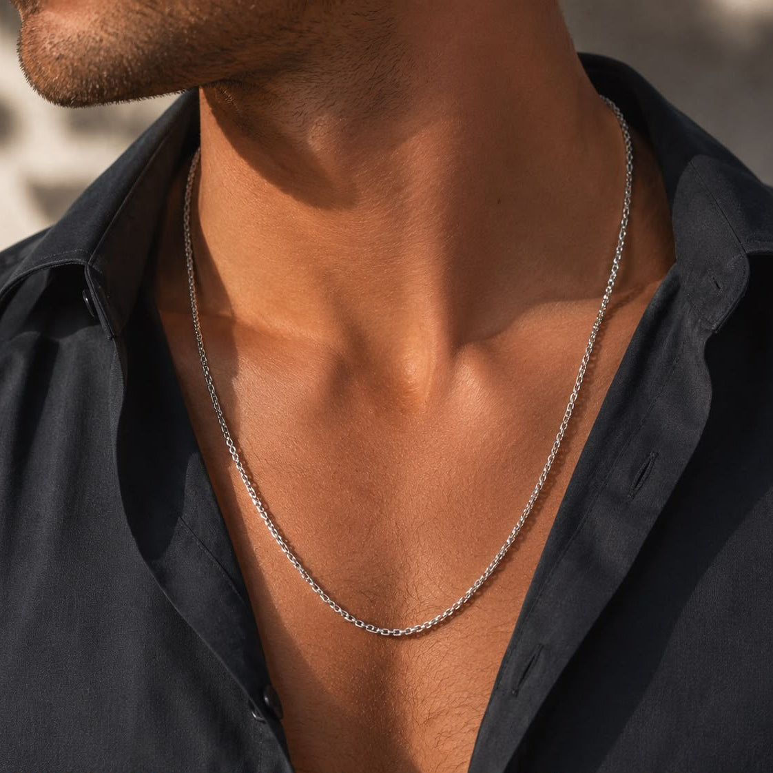 Lange, ronde, gefacetteerde zilveren herenketting