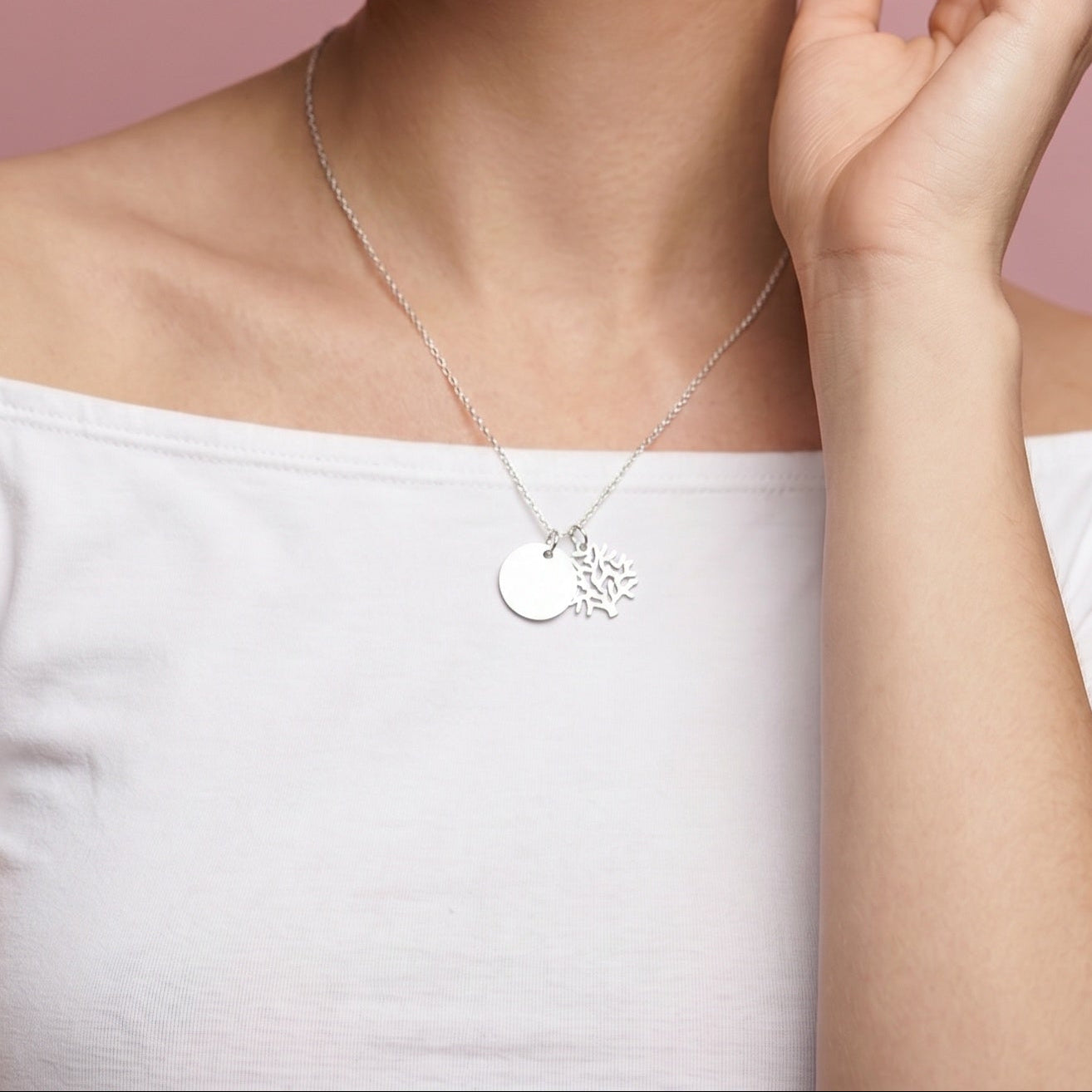 Customizable Tree of Life Medal Necklace for Women, 20mm