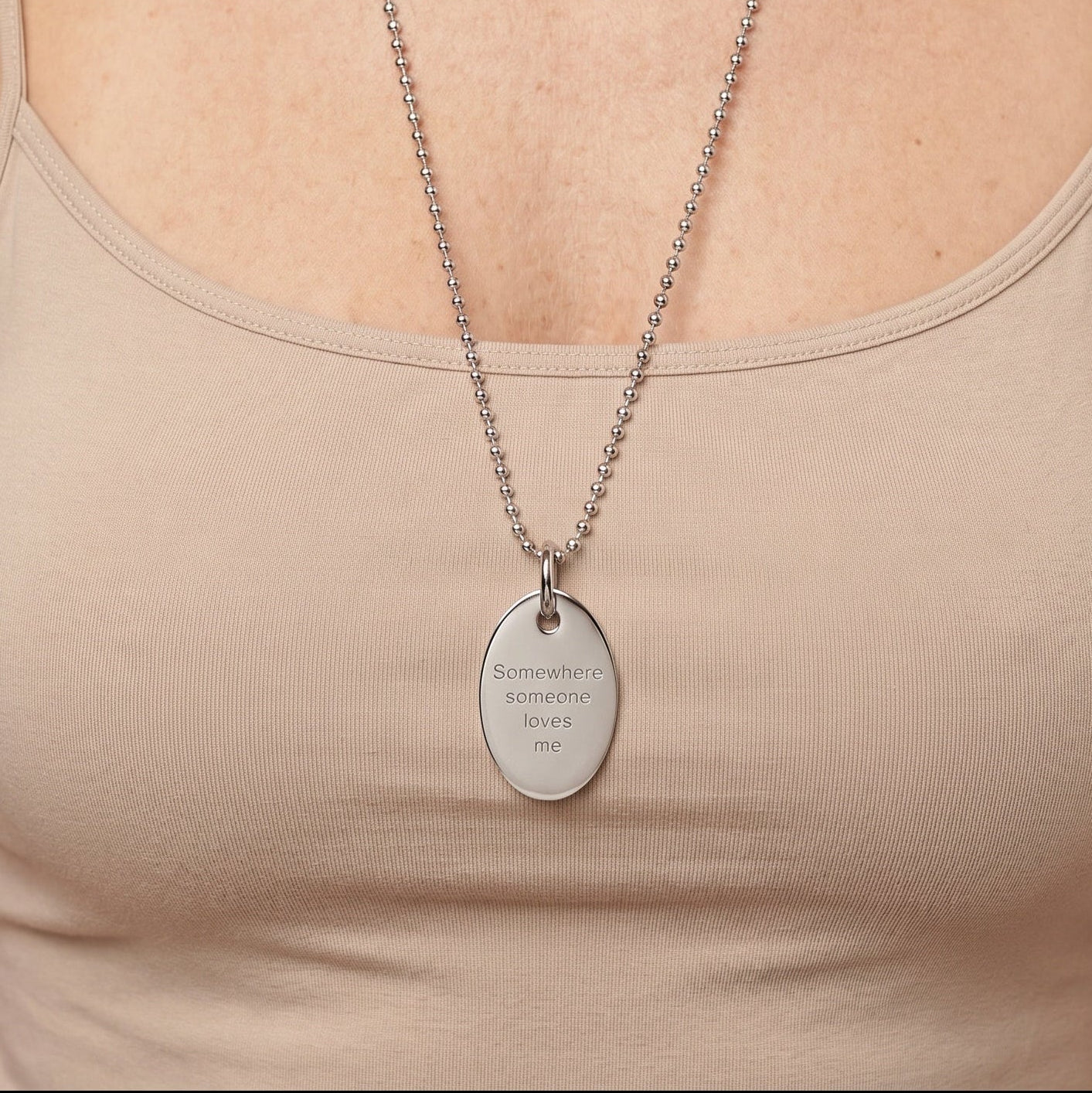 Gepersonaliseerde ovale zilveren medaillonketting voor vrouwen