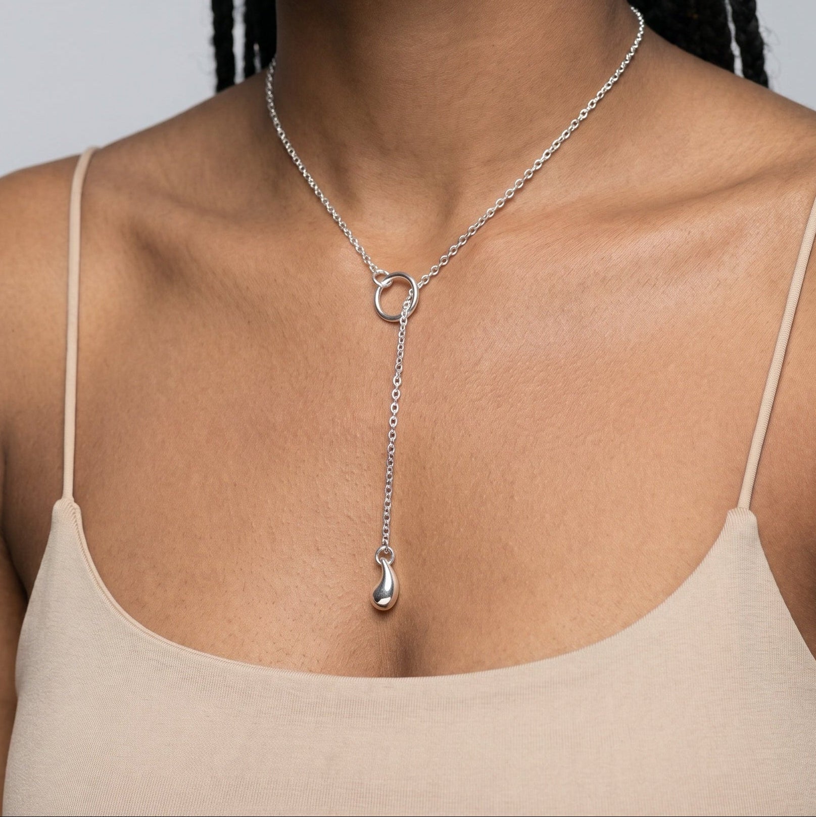 Personalized silver teardrop pendulum necklace for women