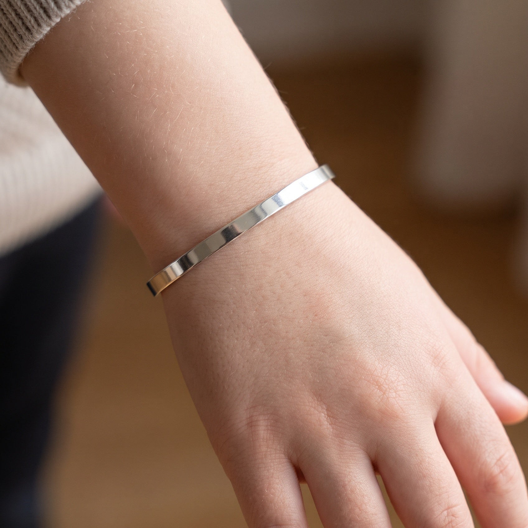 Bracelet jonc ouvert à graver argent enfant