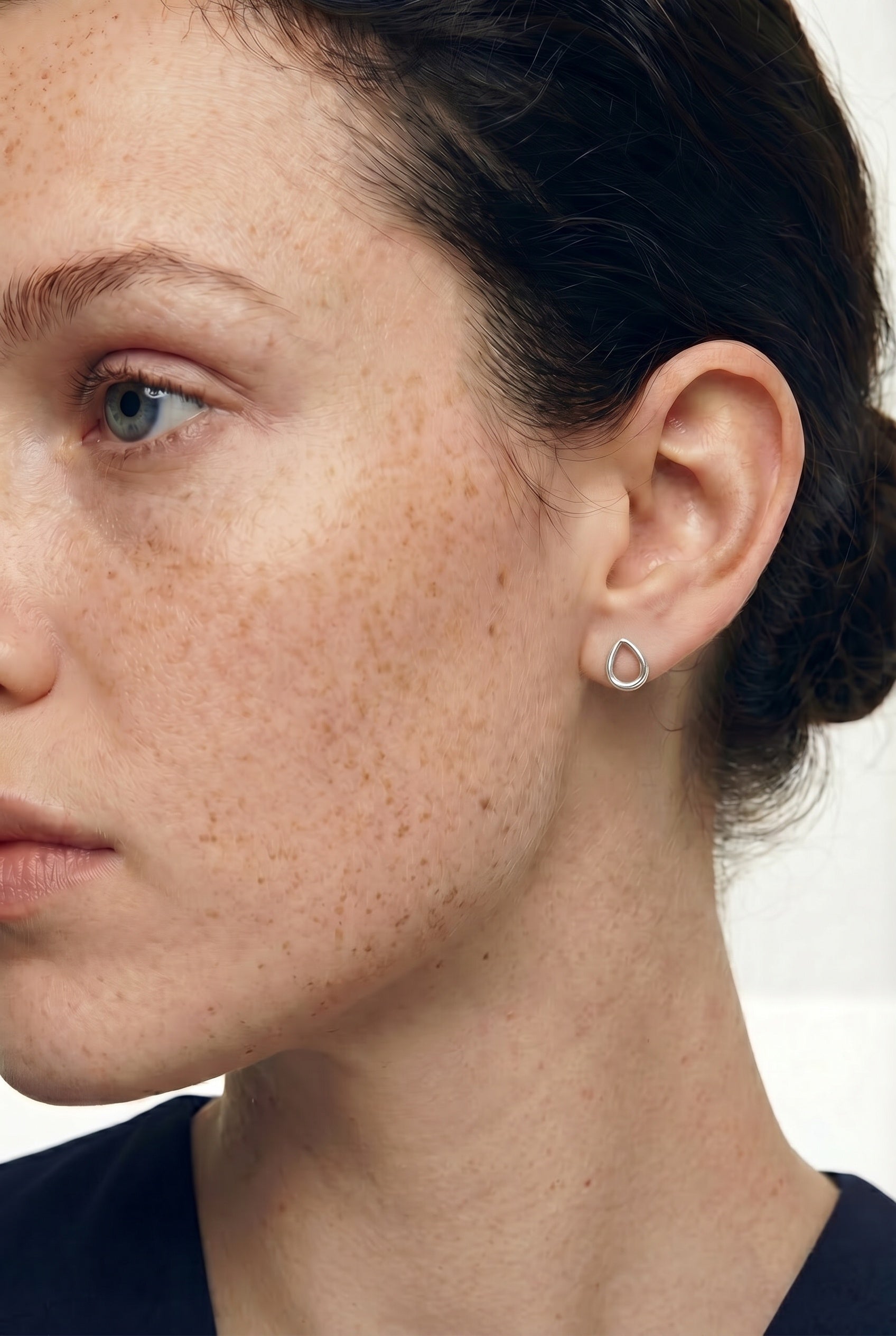Small teardrop earrings