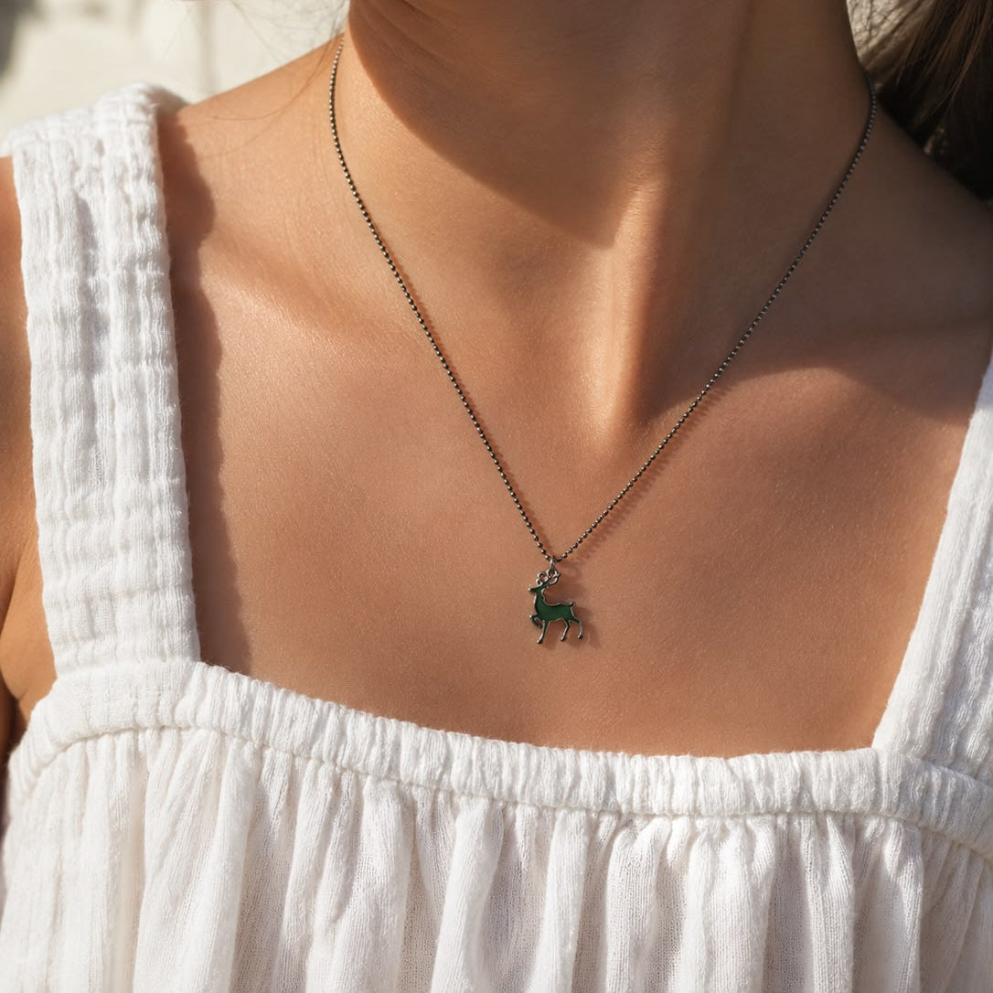 Collier jeune fille cerf en argent massif 925